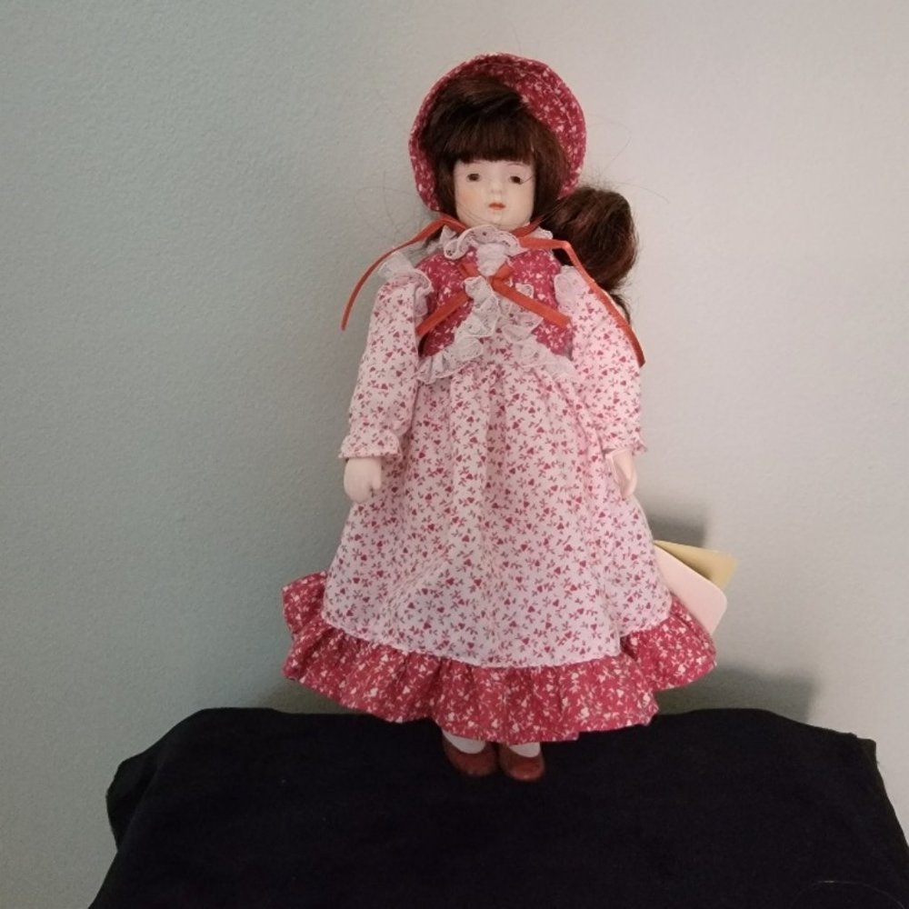 Vintage Russ Berrie & Co. Months to Remember Porcelain Doll - September #1593